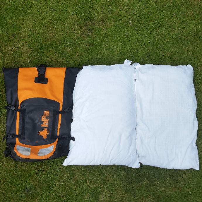 The HPA 40l Dry BassPack is huge inside - it easilly swallowed two full size pillows and wanted more!